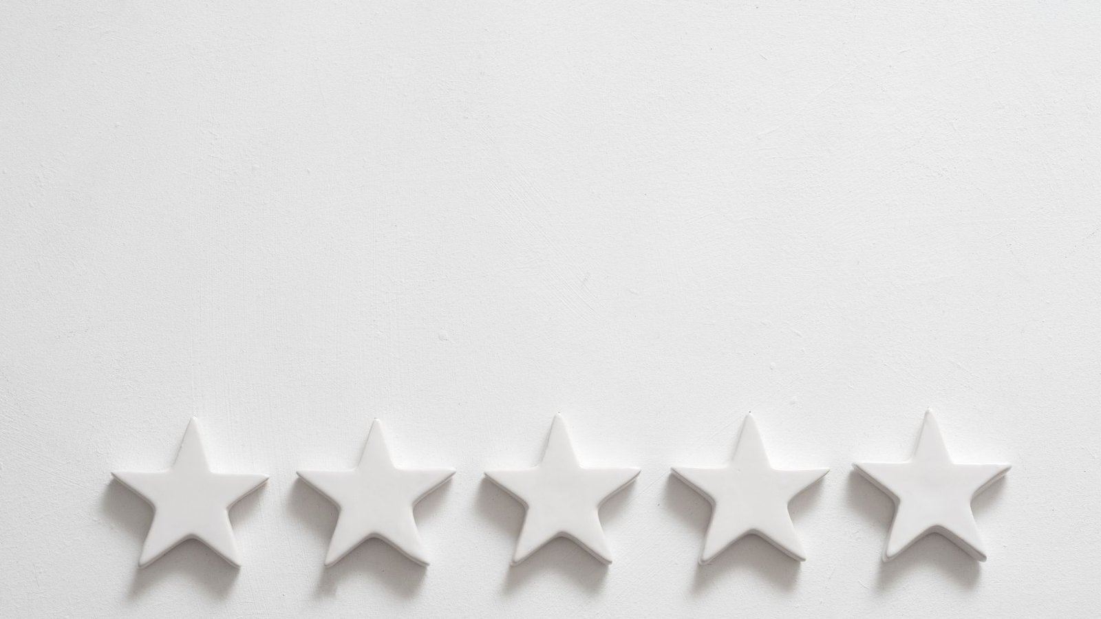 Descubra como avaliações de clientes podem transformar sua imobiliária e aprenda estratégias para aumentar feedbacks e fortalecer relacionamentos.